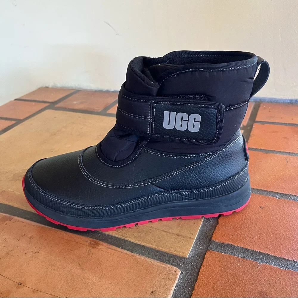 UGG Kids Taney weather Boots with Red Outsole Size 6 NWOT